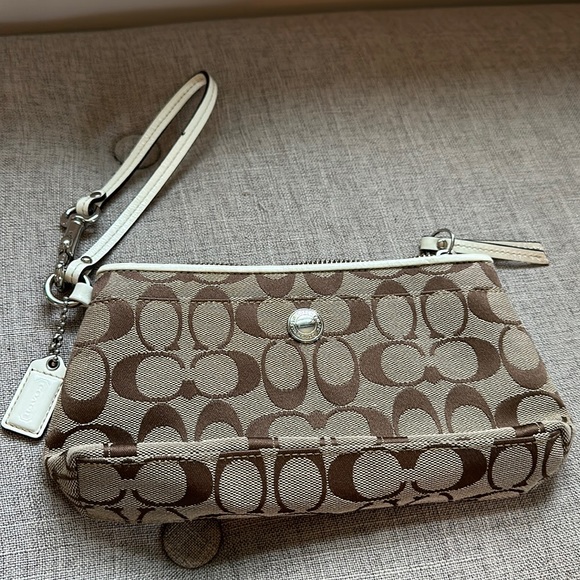 Coach Handbags - COACH WRISTLET